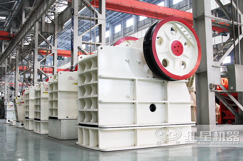 57破碎機(jī)產(chǎn)量40-110t/h，性價(jià)比高，超多客戶都選擇的破碎機(jī)